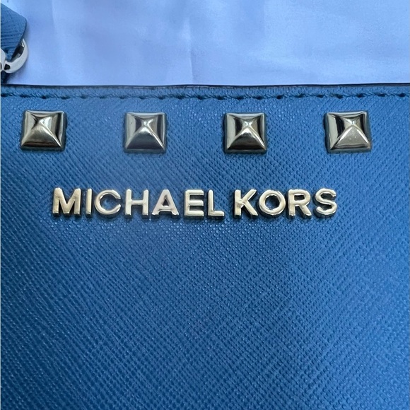 BRAND NEW! MICHAEL KORS Stud Crossbody Bag - Picture 7 of 8
